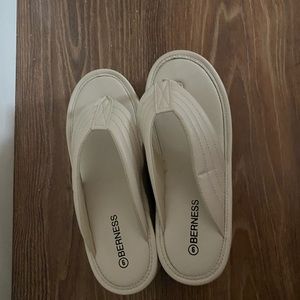 White Platform flip flops size 6